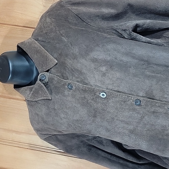 BOGO!!  Classic Brown Suede Shacket - Picture 5 of 15